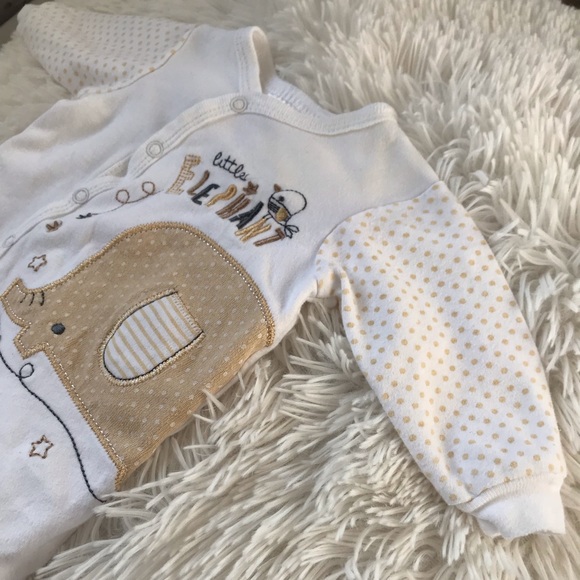 ❌Sold❌💞 New Born One Piece Body suit 💞🍭 - Picture 2 of 6